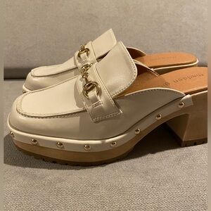 Madden Girl NWOB Cream Studded Mules